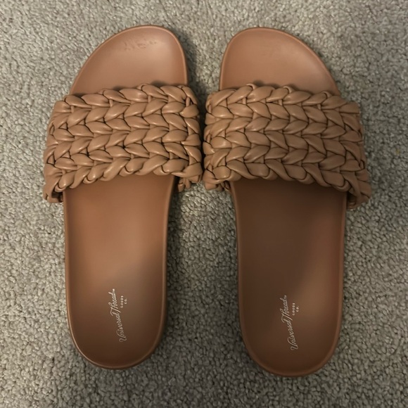 Universal Thread Sandals Size 8 - Picture 1 of 1